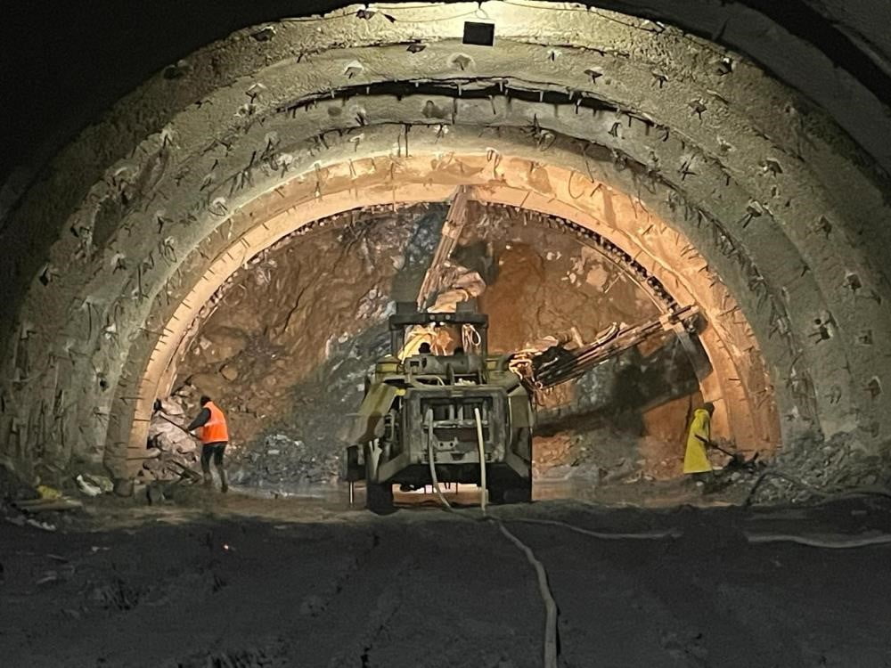 ERZURUM'U KARADENİZ VE DOĞU ANADOLU'NUN GÜNEY İLLERİNE BAĞLAYACAK OLAN STRATEJİK TÜNEL...