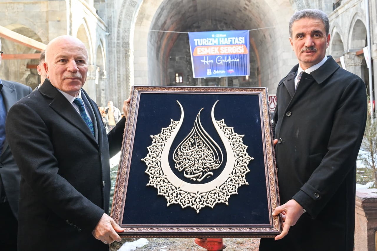 ERZURUM’DA TURİZM HAFTASI 50. YIL ETKİNLİKLERİ ÇİFTE MİNARELİ MEDRESEDE DÜZENLENEN AÇILIŞ PROGRAMI...