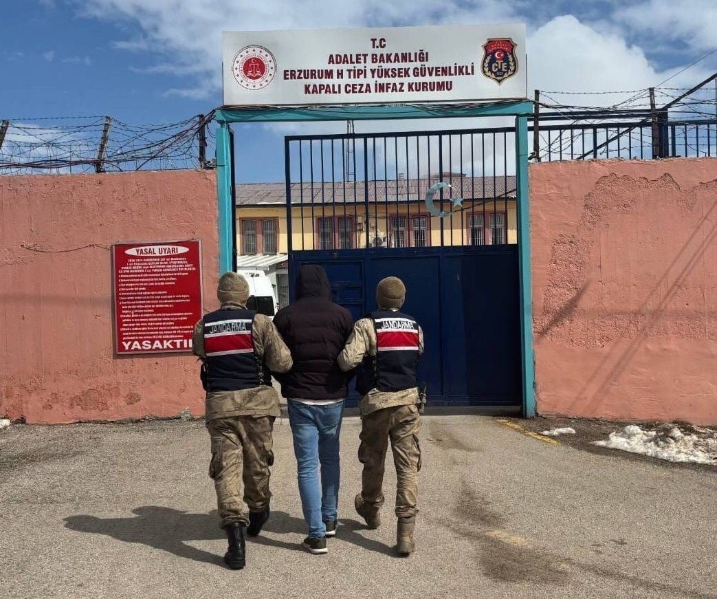 ERZURUM İL JANDARMA KOMUTANLIĞINCA, ARANAN ŞAHISLARIN YAKALANMASINA YÖNELİK YAPILAN ÇALIŞMALARDA...