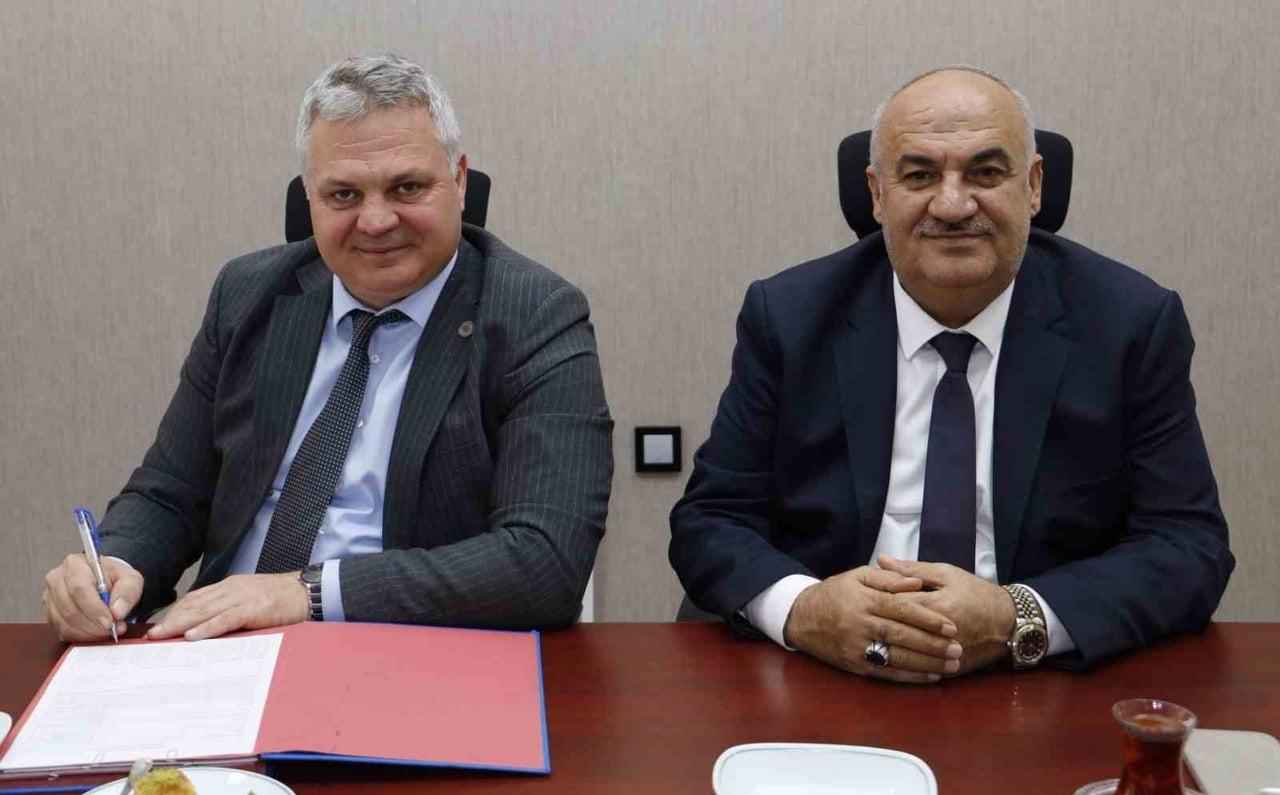 ERZURUM’UN AZİZİYE İLÇESİNDE HAYATA GEÇİRİLECEK "PULUR ÇAYI ISLAH PROJESİ" İÇİN DÜĞMEYE BASILDI....