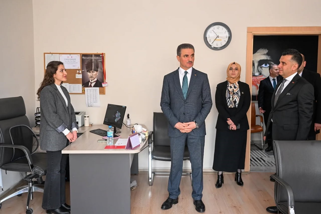 ERZURUM VALİSİ AYDIN BARUŞ, ERZURUM AİLE VE SOSYAL HİZMETLER İL MÜDÜRLÜĞÜNE GERÇEKLEŞTİRDİĞİ...