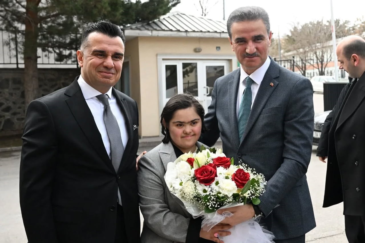 ERZURUM VALİSİ AYDIN BARUŞ, ERZURUM AİLE VE SOSYAL HİZMETLER İL MÜDÜRLÜĞÜNE GERÇEKLEŞTİRDİĞİ...
