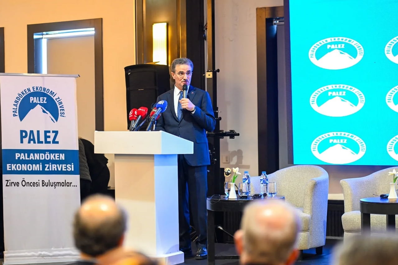 ERZURUM VALİSİ AYDIN BARUŞ, PALANDÖKEN EKONOMİ ZİRVESİ’NE (PALEZ) KATILIM SAĞLADI.