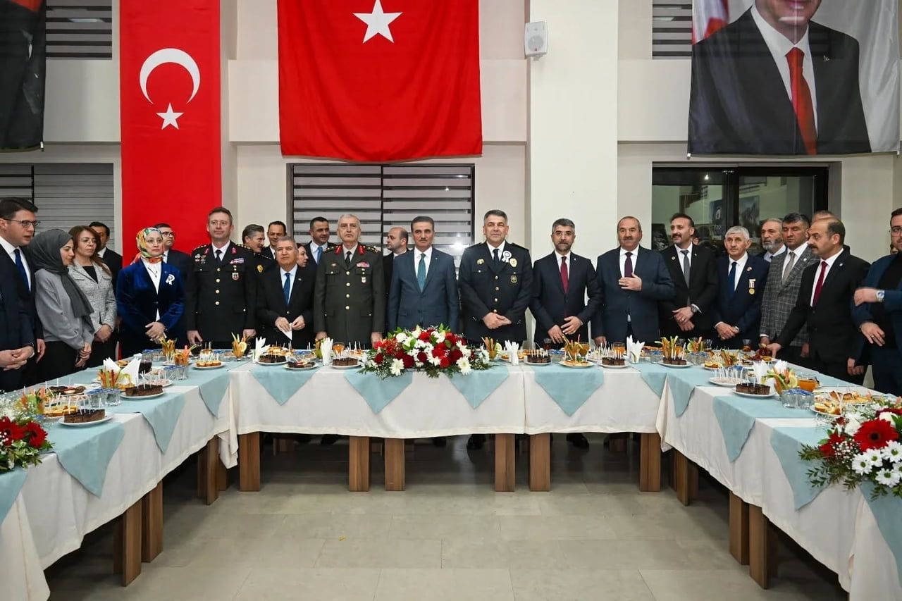 ERZURUM VALİSİ AYDIN BARUŞ, TÜRK POLİS TEŞKİLATININ KURULUŞUNUN 181. YIL DÖNÜMÜ MÜNASEBETİYLE İL...