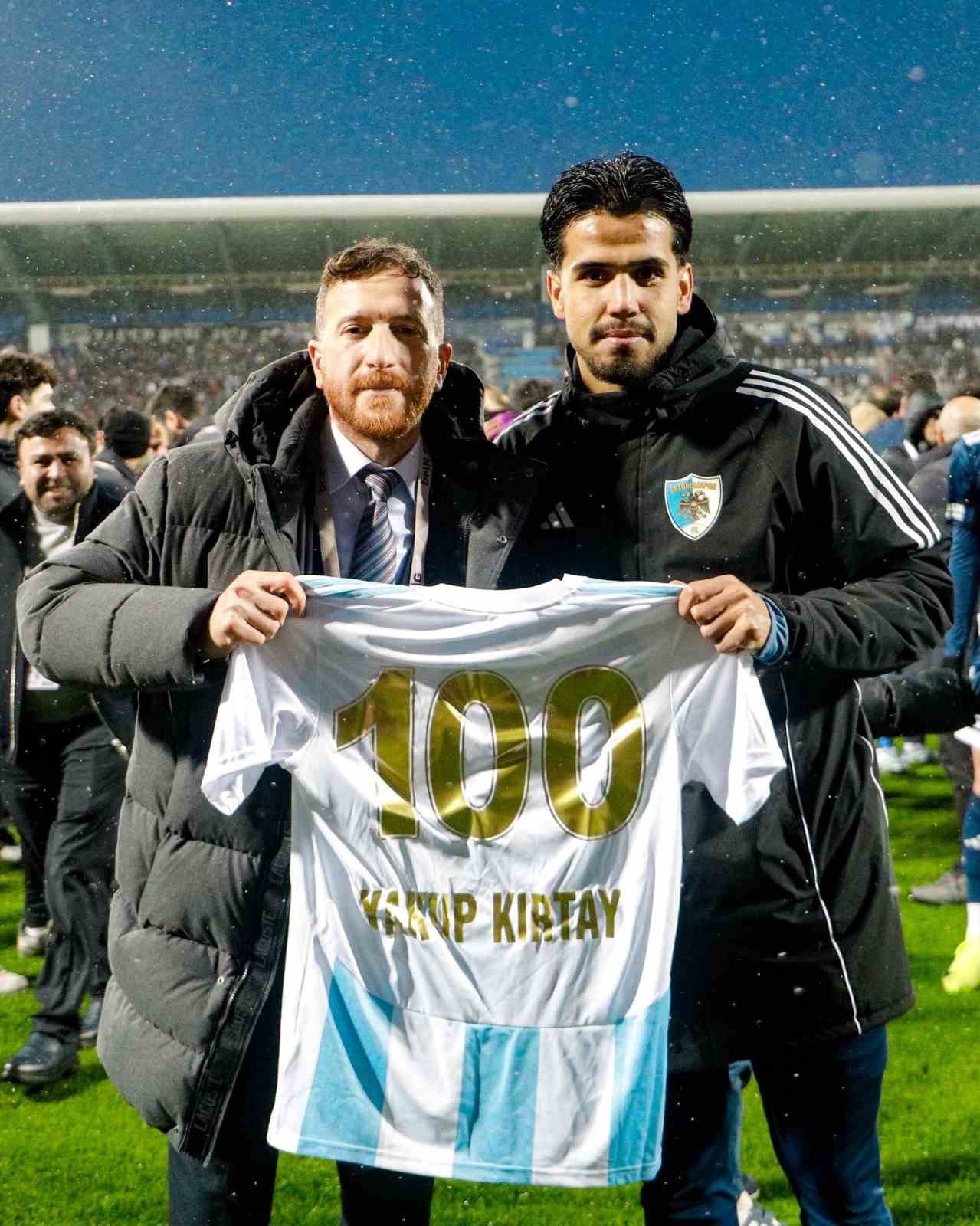 ERZURUMSPOR YÖNETİMİ BOLUSPOR MAÇINDA SAKATLANAN FİLE BEKÇİSİ MATİJA ORBANİC’İ HASTANEDE ZİYARET...