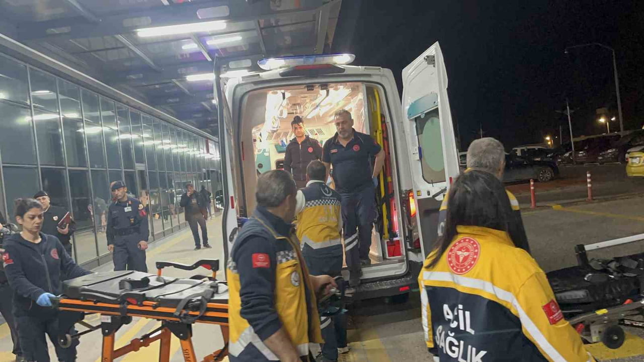 ESKİŞEHİR'DE GÜNYÜZÜ YOLUNDA 1 KİŞİNİN ÖLDÜĞÜ KAZADA YARALANAN GÜNYÜZÜ KAYMAKAMI MUHAMMED RAŞİT...