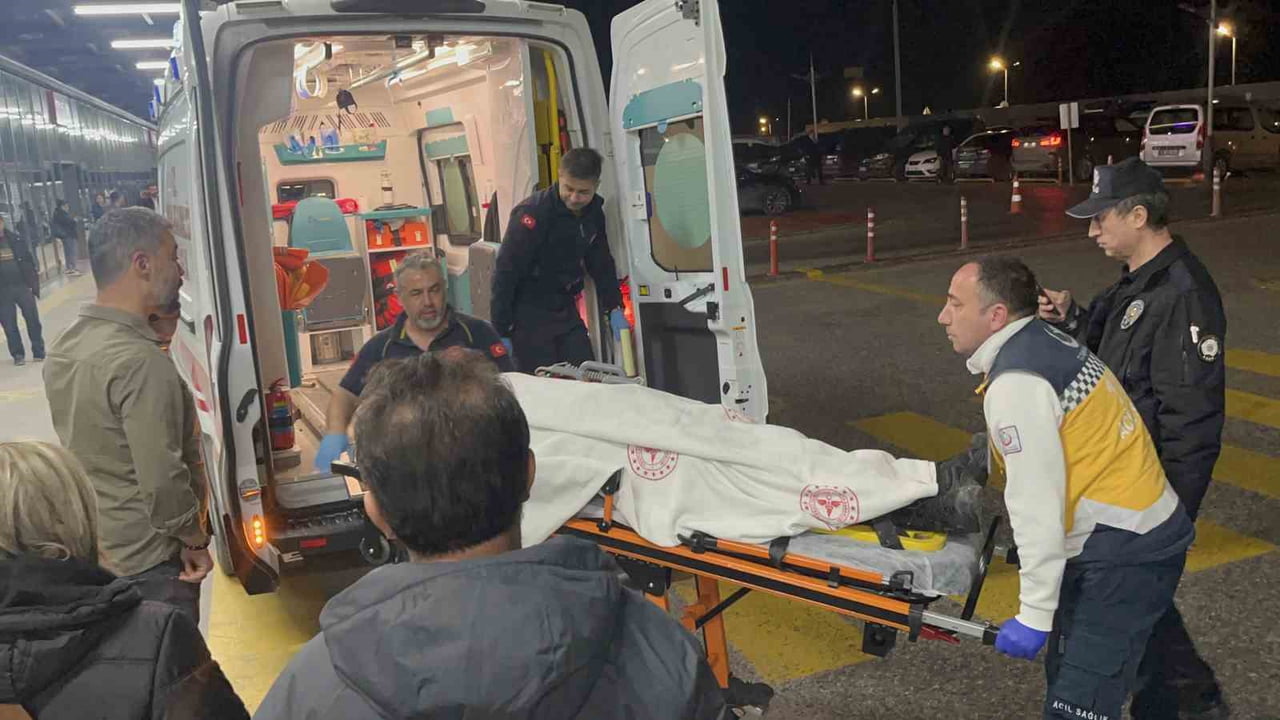 ESKİŞEHİR'DE GÜNYÜZÜ YOLUNDA 1 KİŞİNİN ÖLDÜĞÜ KAZADA YARALANAN GÜNYÜZÜ KAYMAKAMI MUHAMMED RAŞİT...