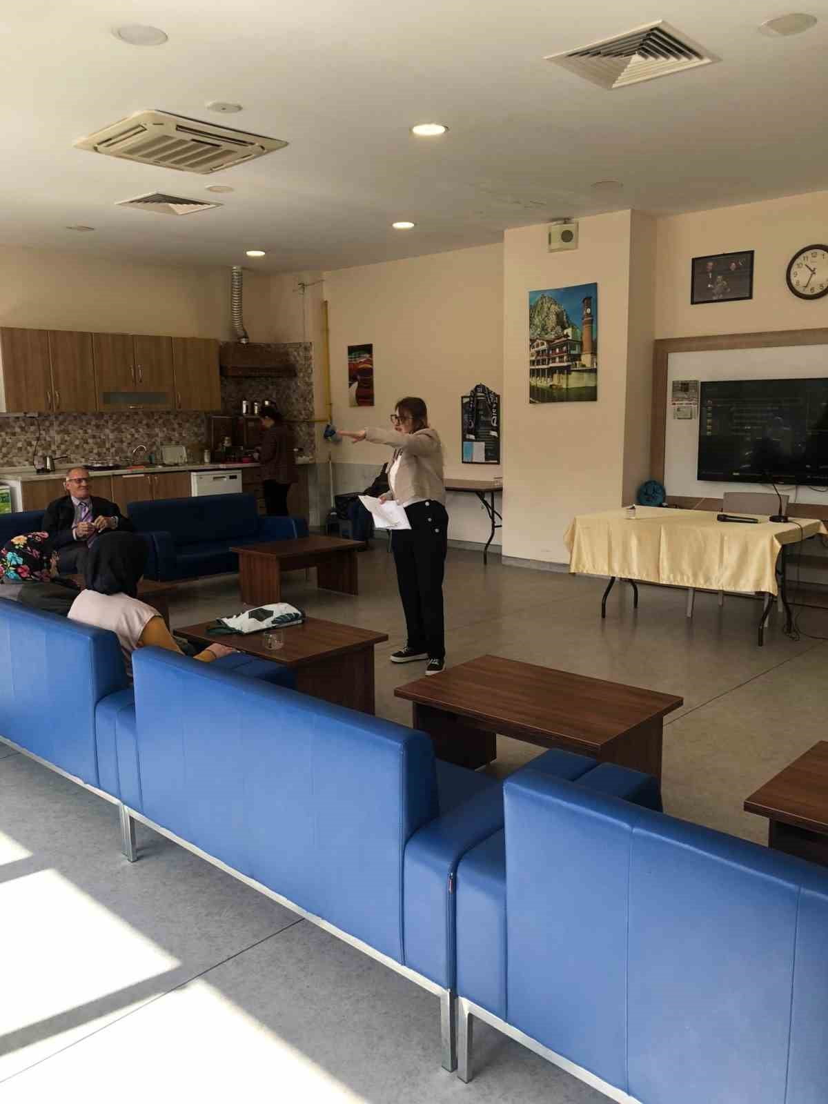 ESKİŞEHİR AİLE VE SOSYAL HİZMETLER İL MÜDÜRLÜĞÜ’NE BAĞLI TEPEBAŞI SAFİYE GÖNÜL BAYAR HUZUREVİ’NDE...