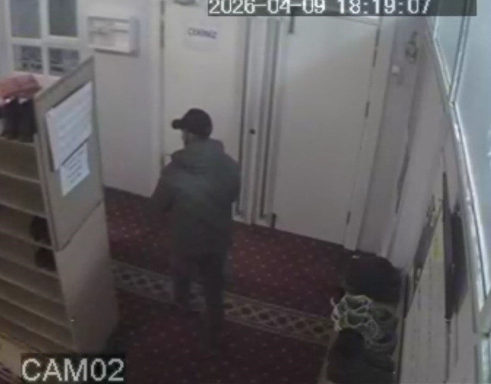 ESKİŞEHİR’DE ÇANTA GASPI YAPAN ŞAHISIN SOSYAL MEDYA PAYLAŞIMLARINDAN BULUNDUĞU CAMİİ TESPİT...