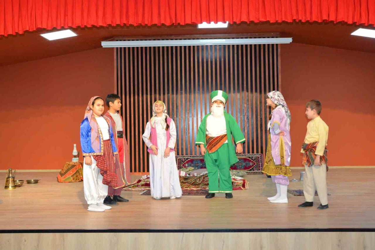 ESKİŞEHİR’DE TEPEBAŞI İLÇE MİLLÎ EĞİTİM MÜDÜRLÜĞÜ TARAFINDAN DÜZENLENEN NASREDDİN HOCA TİYATRO...