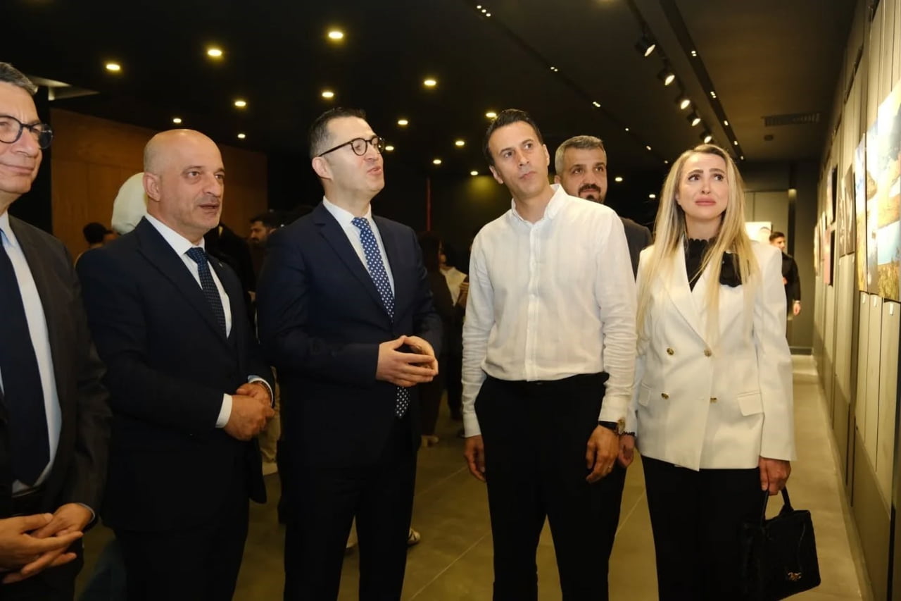 ESKİŞEHİR’DE TURİZM HAFTASI ETKİNLİKLERİ KAPSAMINDA SANATÇI HADİ MOUSAVİ’NİN "GEÇMİŞİN İZİNDE:...