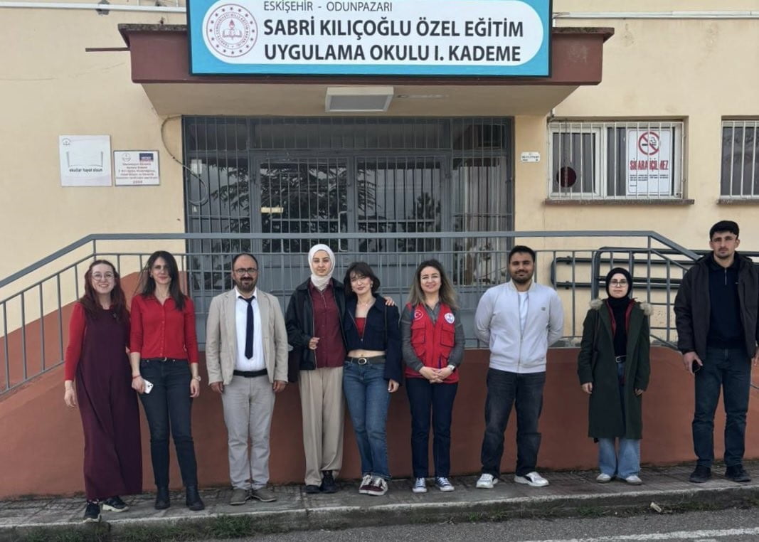 ESKİŞEHİR GENÇLİK VE SPOR İL MÜDÜRLÜĞÜ, DÜNYA OTİZM FARKINDALIK GÜNÜ ÇERÇEVESİNDE SABRİ KILIÇOĞLU...