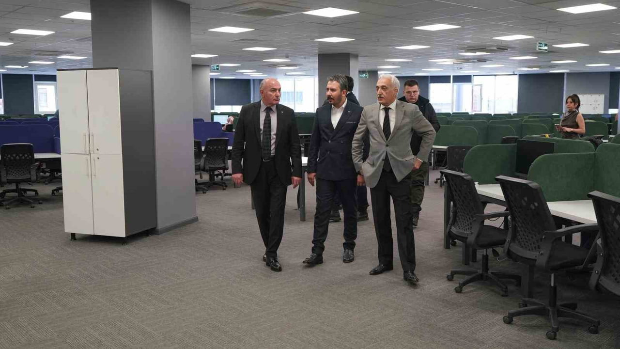 ETSO’NUN NİYEP PROGRAMI KAPSAMINDA ERZURUM’DA NET CALL CENTER'DA ÇALIŞAN SAYISI 650'YE...