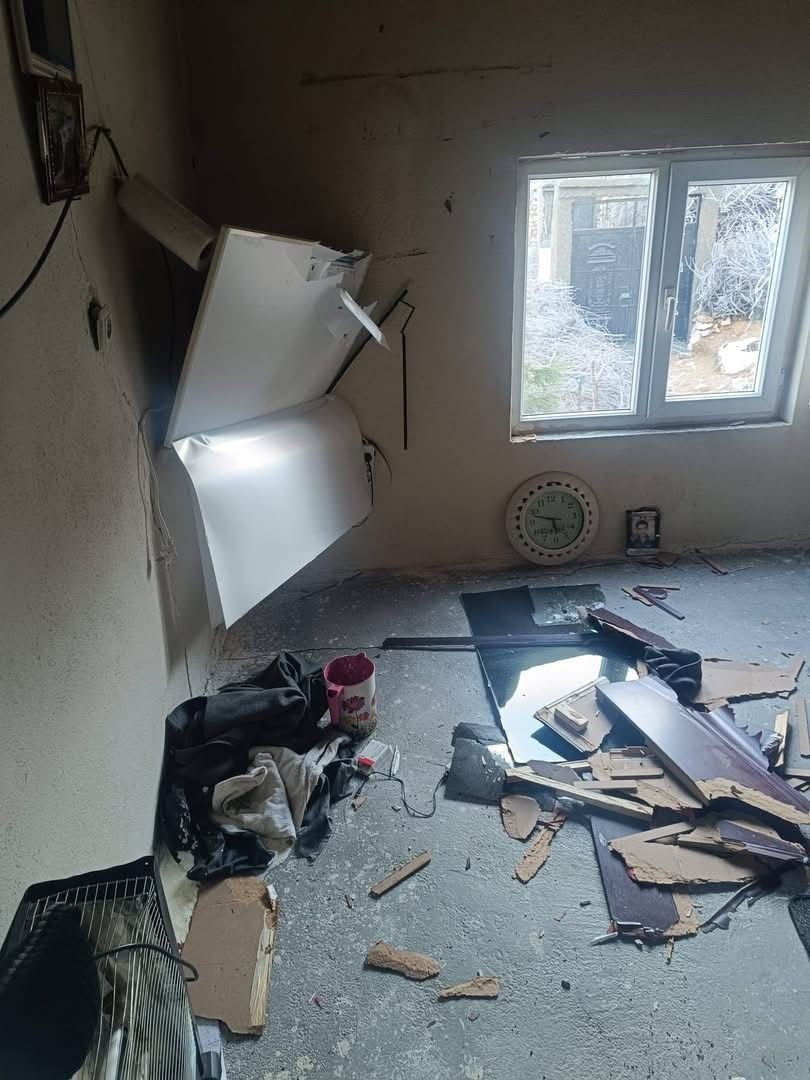 EVDE BÜYÜK HASAR OLUŞTU