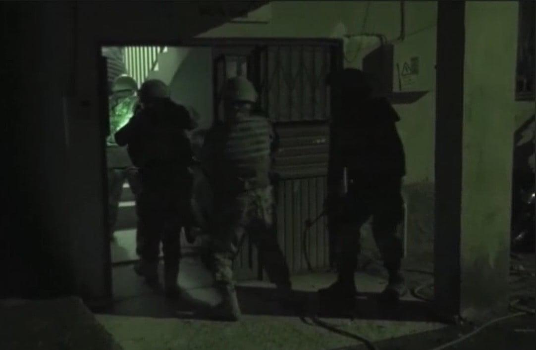 EVLERE YAPILAN OPERASYON VE ARAMA