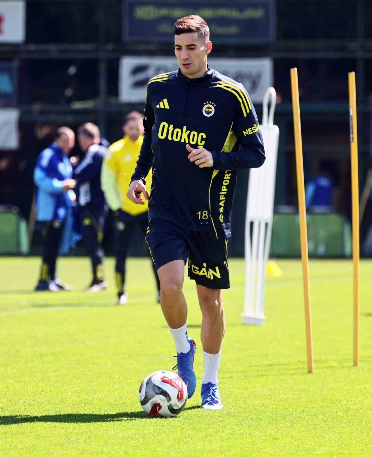 FENERBAHÇE'DE KAYSERİSPOR MAÇI HAZIRLIKLARI BAŞLADI