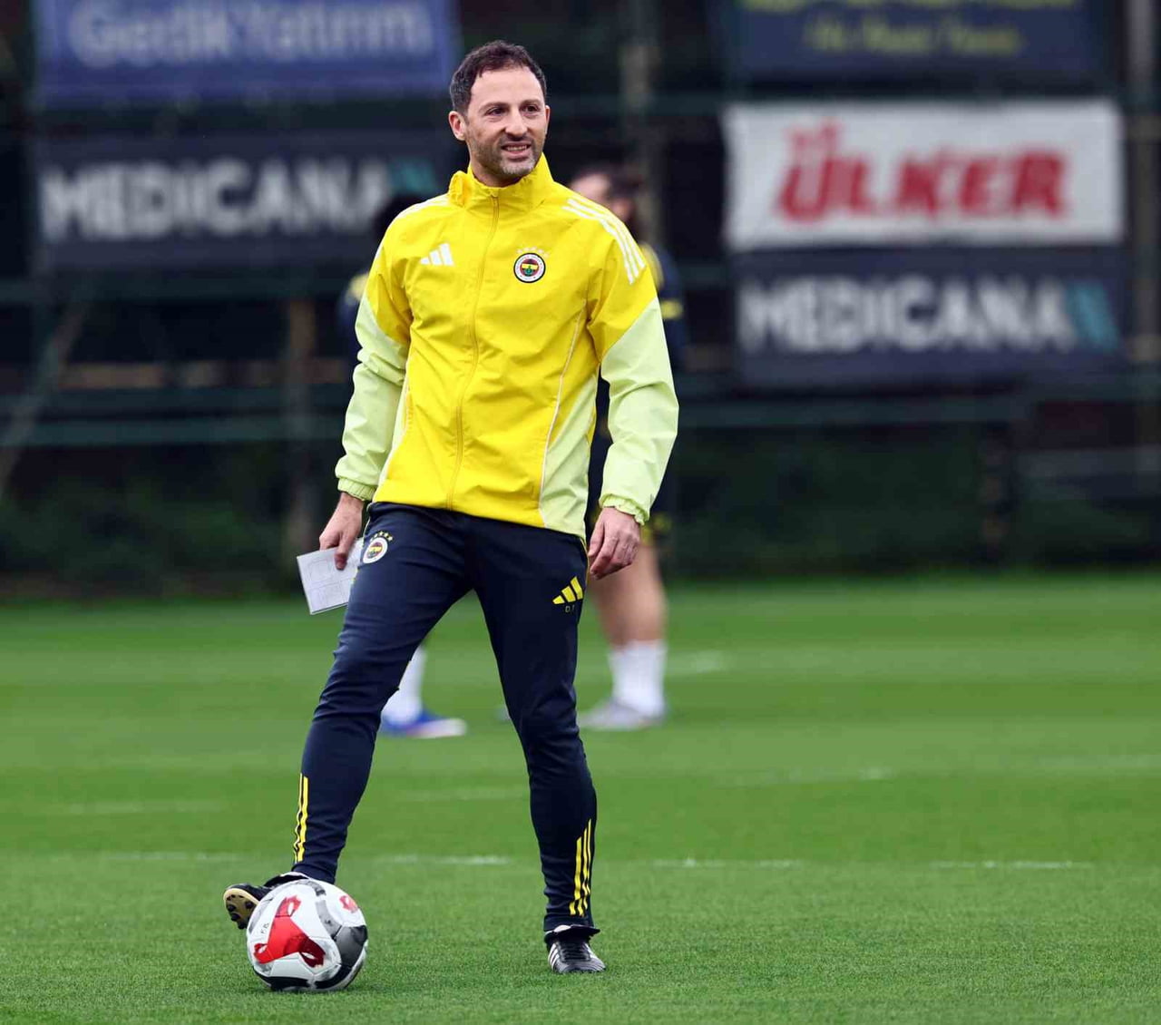 FENERBAHÇE, 5 NİSAN PAZAR GÜNÜ BEŞİKTAŞ İLE EVİNDE OYNAYACAĞI TRENDYOL SÜPER LİG 28. HAFTA MAÇININ...