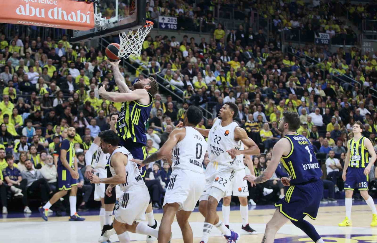 FENERBAHÇE BEKO, EUROLEAGUE 37. HAFTA MAÇINDA SAHASINDA İSPANYOL EKİBİ REAL MADRİD’E 74-69 MAĞLUP...