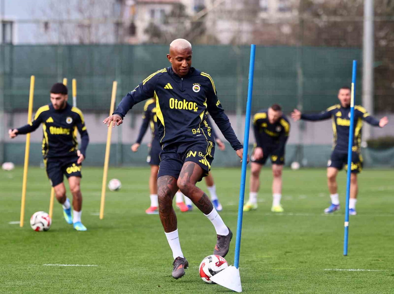 FENERBAHÇE, TRENDYOL SÜPER LİG'İN 28. HAFTASINDA BEŞİKTAŞ İLE OYNAYACAĞI MAÇIN HAZIRLIKLARINI...