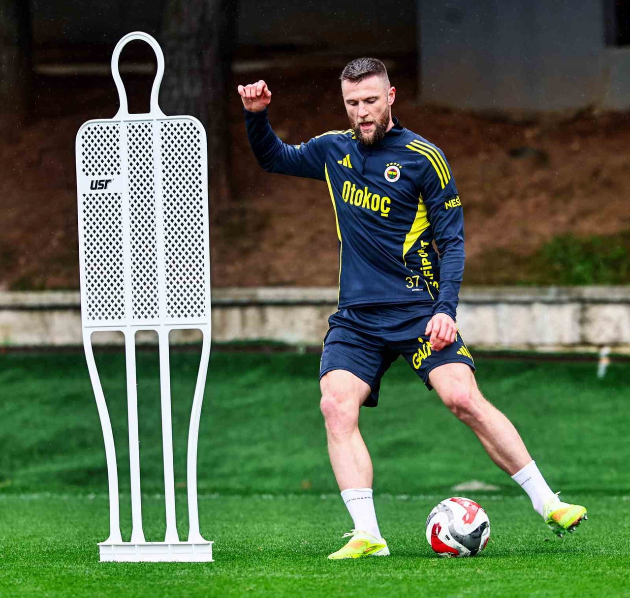 FENERBAHÇE, TRENDYOL SÜPER LİG 29. HAFTASINDA YARIN DEPLASMANDA OYNAYACAĞI KAYSERİSPOR MAÇININ...