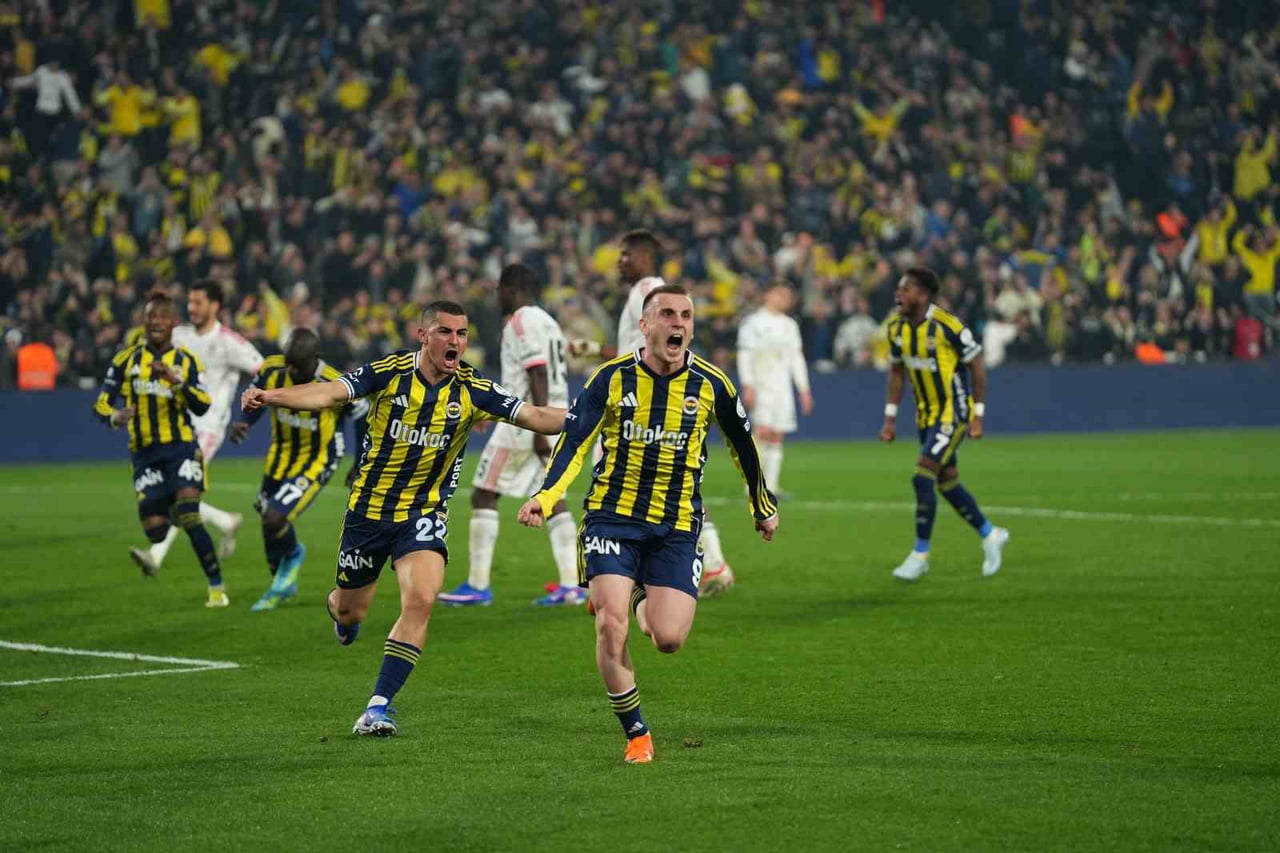 FENERBAHÇE, TRENDYOL SÜPER LİG’DE BEŞİKTAŞ’I 1-0 MAĞLUP ETTİ VE BU SEZON RAKİBİNE KARŞI 6 PUAN...