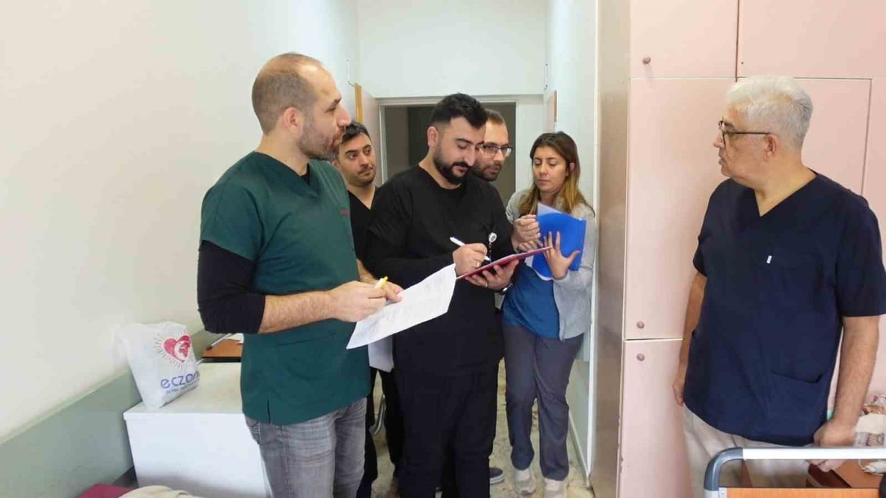 GASTROENTEROLOJİ UZMANI PROF. DR. MEHMET YALNIZ, "SİNDİRİM SİSTEMİ HAKKINDA AÇIKLAMALARDA...