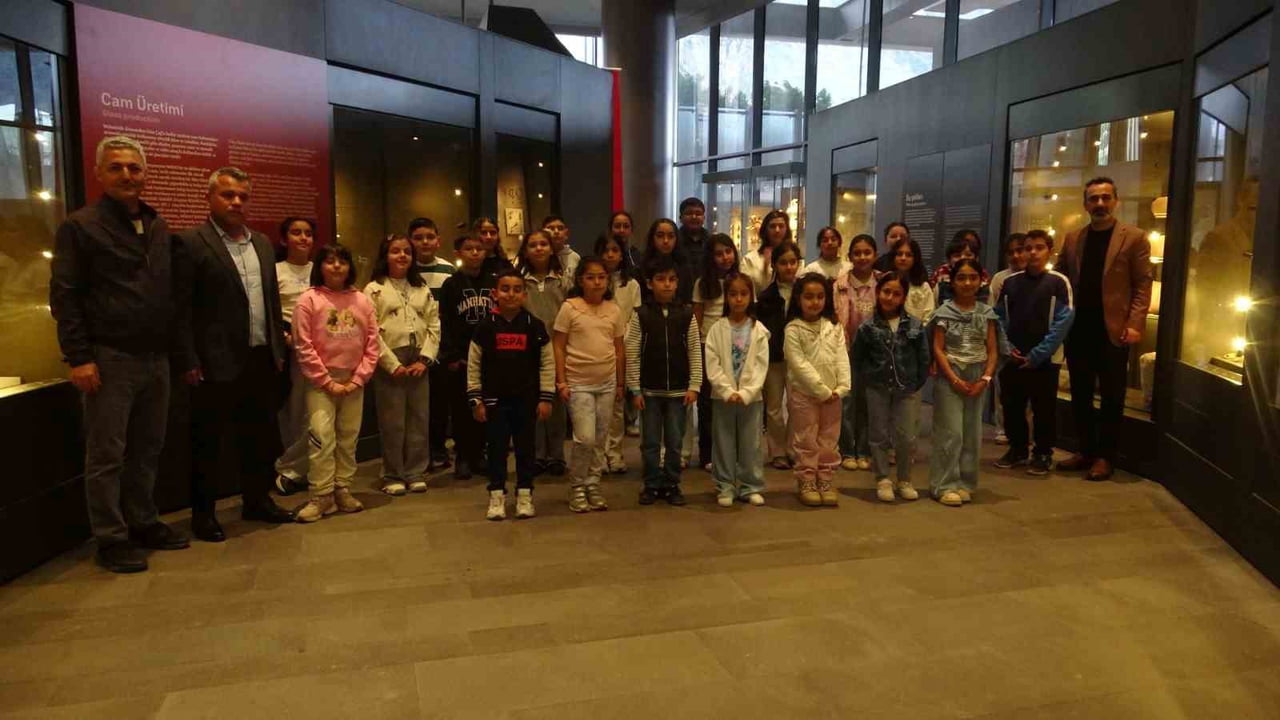 GAZELE GAZEL KOROSU ÖĞRETMEN VE ÖĞRENCİLERİ ANTAKYA İLÇESİNİN TARİHİ VE KÜLTÜREL NOKTALARINI...