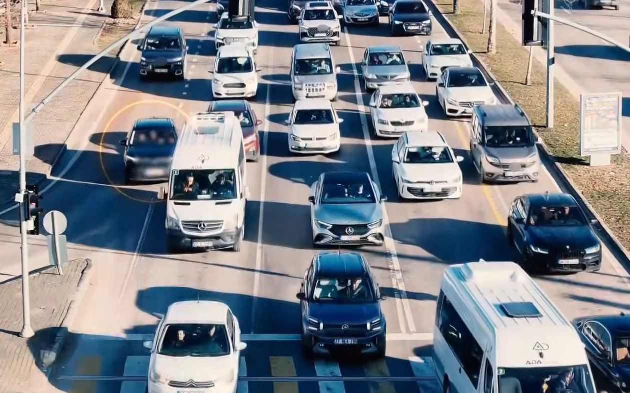 GAZİANTEP'TE 'KAYNAK' YAPARAK HATALI ŞERİT DEĞİŞTİREN 412 ARAÇ SÜRÜCÜSÜNE TOPLAM 419 BİN 380 TL...