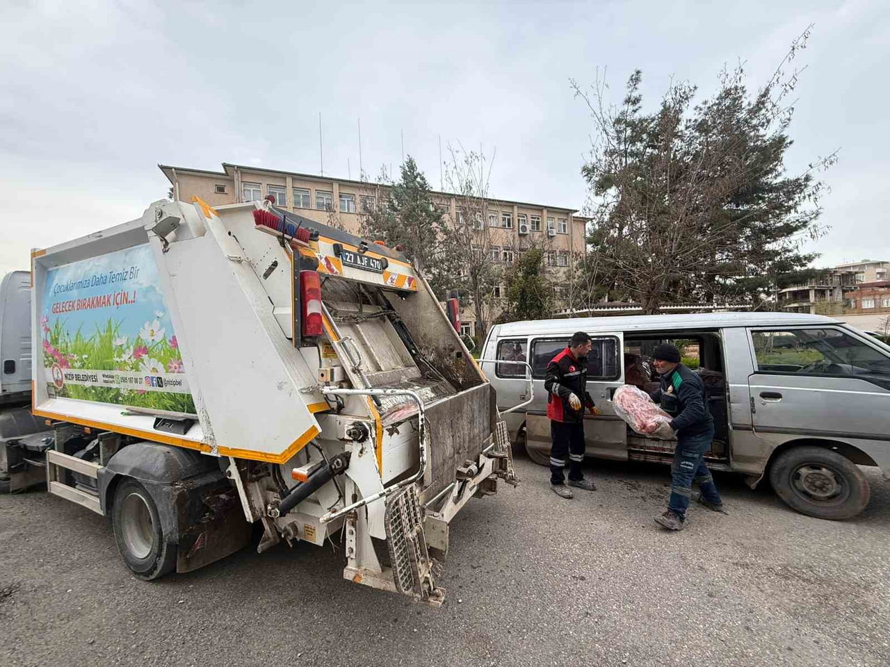 GAZİANTEP'TE HİJYENSİZ ŞARTLARDA TAŞINAN 1 TON 600 KİLO CİĞER ELE GEÇİRİLDİ