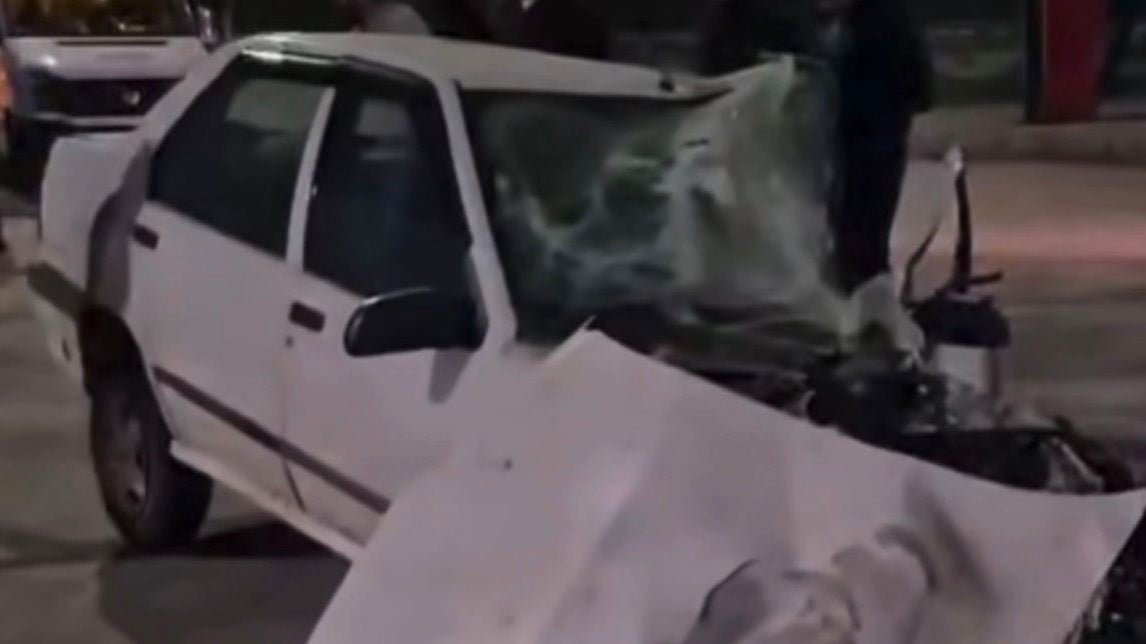 GAZİANTEP'TE İŞÇİ SERVİSİ İLE OTOMOBİLİN ÇARPIŞMASI SONUCU 1'İ AĞIR 7 KİŞİ...