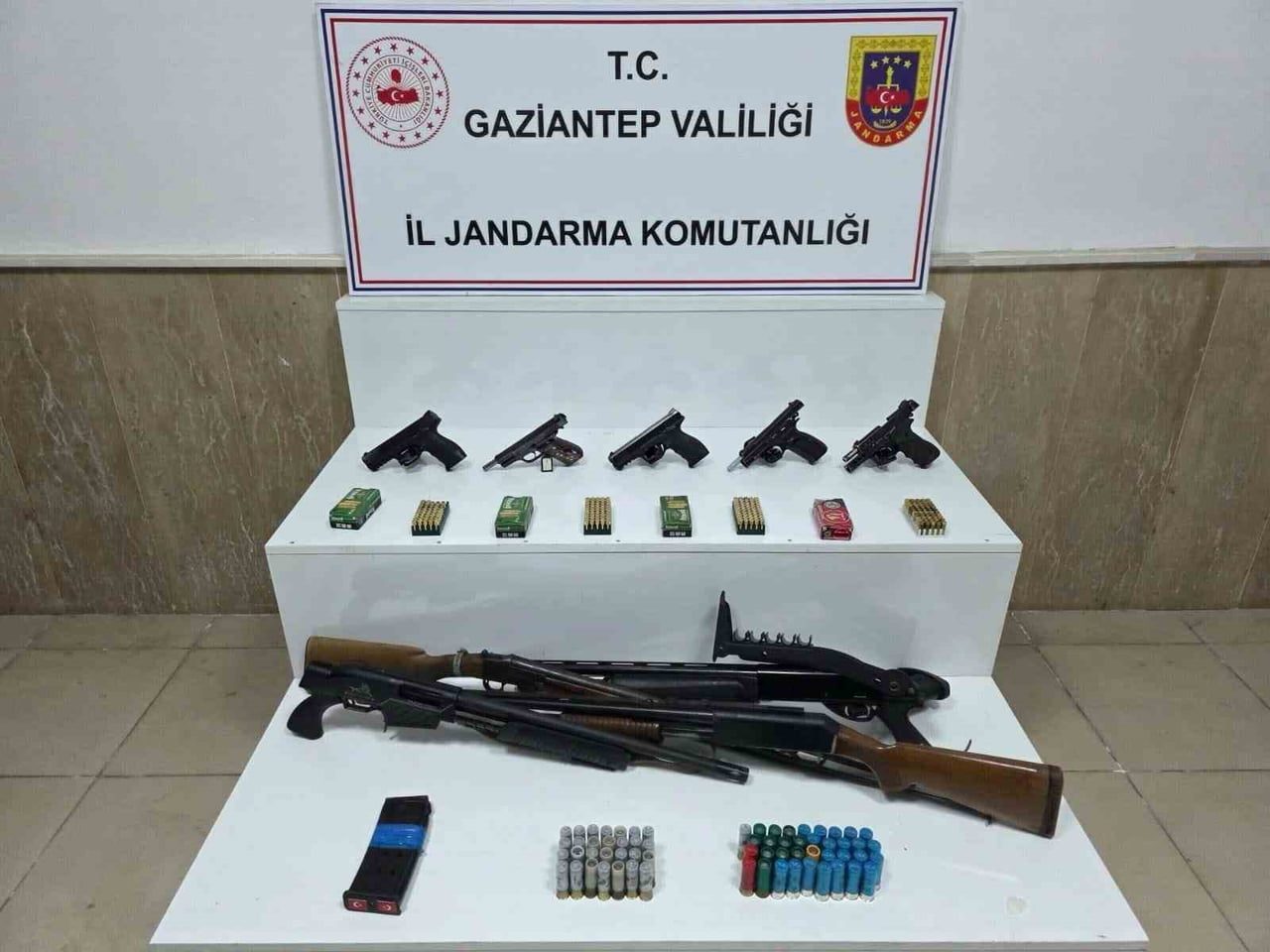 GAZİANTEP'TE JANDARMA EKİPLERİNİN UYUŞTURUCU VE KAÇAKÇILIK OLAYLARINA YÖNELİK SON BİR AYDA YAPTIĞI...