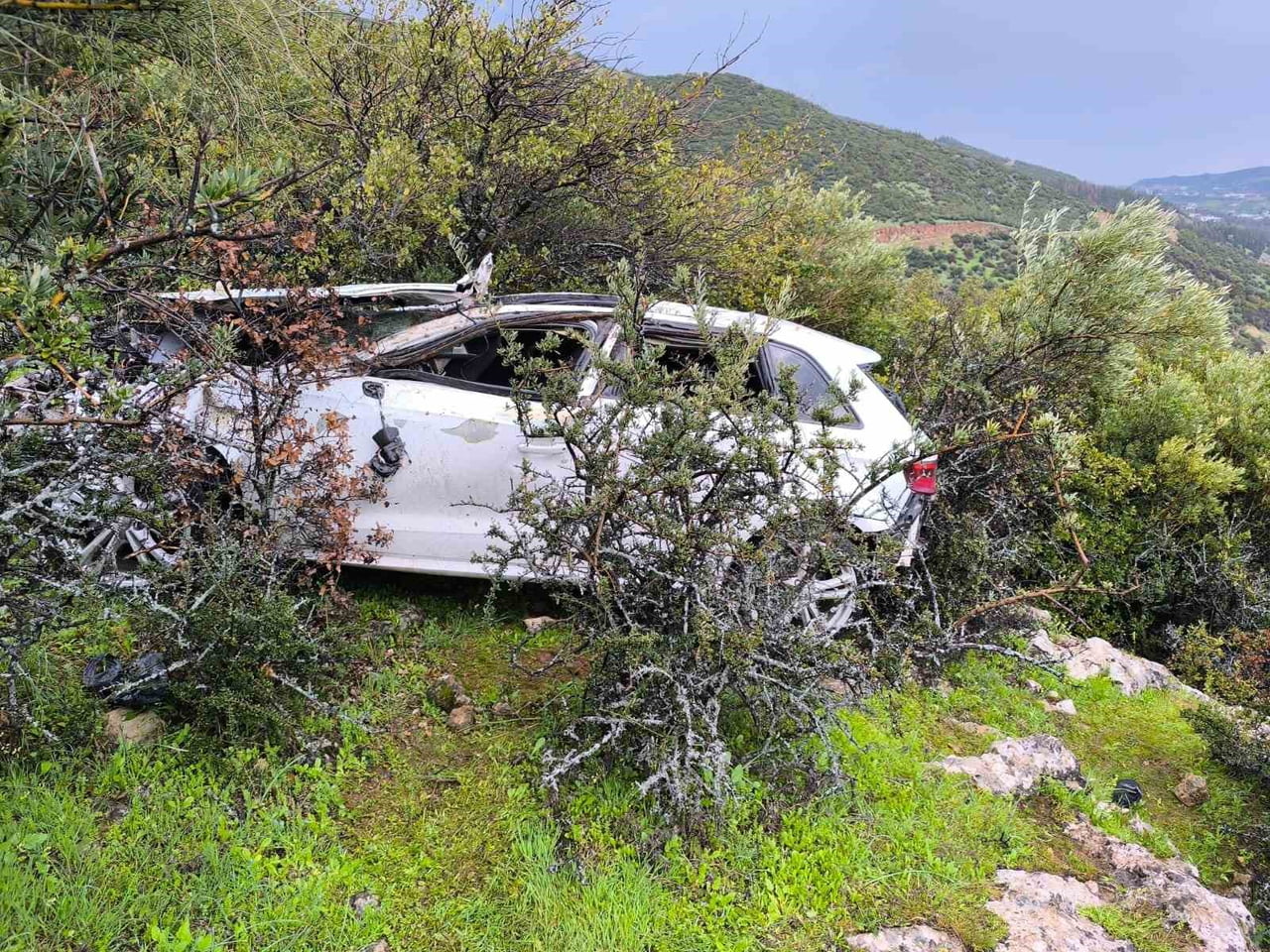 GAZİANTEP'TE KONTROLDEN ÇIKARAK UÇURUMA YUVARLANAN OTOMOBİLİN SÜRÜCÜSÜ HAYATINI KAYBETTİ.