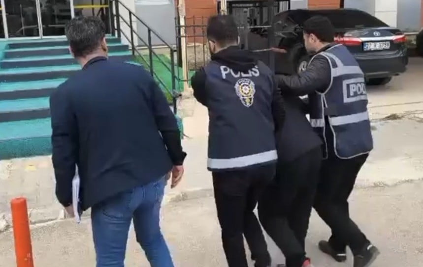 GAZİANTEP’İN NİZİP İLÇESİNDE ÇOK SAYIDA KİŞİYİ TOPLAM 103 MİLYON 471 BİN TL DOLANDIRDIĞI İDDİA...