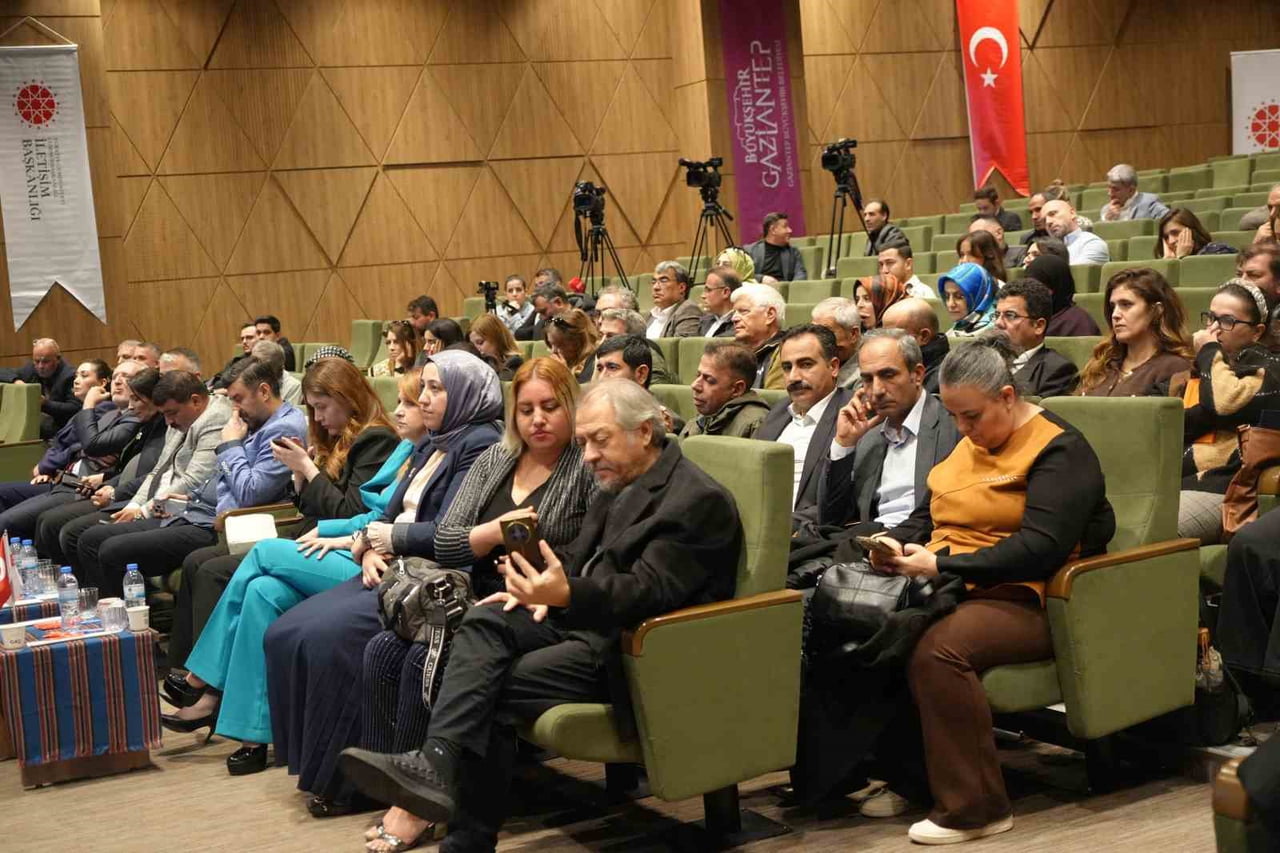 GAZİANTEP’TE BASIN MENSUPLARINA SOSYAL MEDYA KULLANIMI EĞİTİMİ VERİLDİ