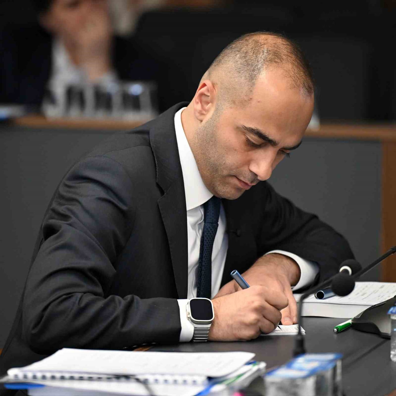 GAZİOSMANPAŞA BELEDİYE BAŞKAN VEKİLİ ERAY KARADENİZ, BELEDİYE MECLİSİNİN NİSAN AYI OTURUMUNDA...