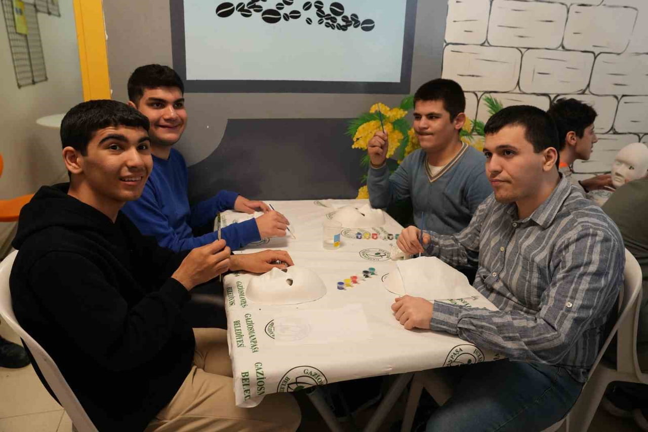 GAZİOSMANPAŞA BELEDİYESİ TARAFINDAN 2 NİSAN DÜNYA OTİZM FARKINDALIK GÜNÜ NEDENİYLE BİR DİZİ...