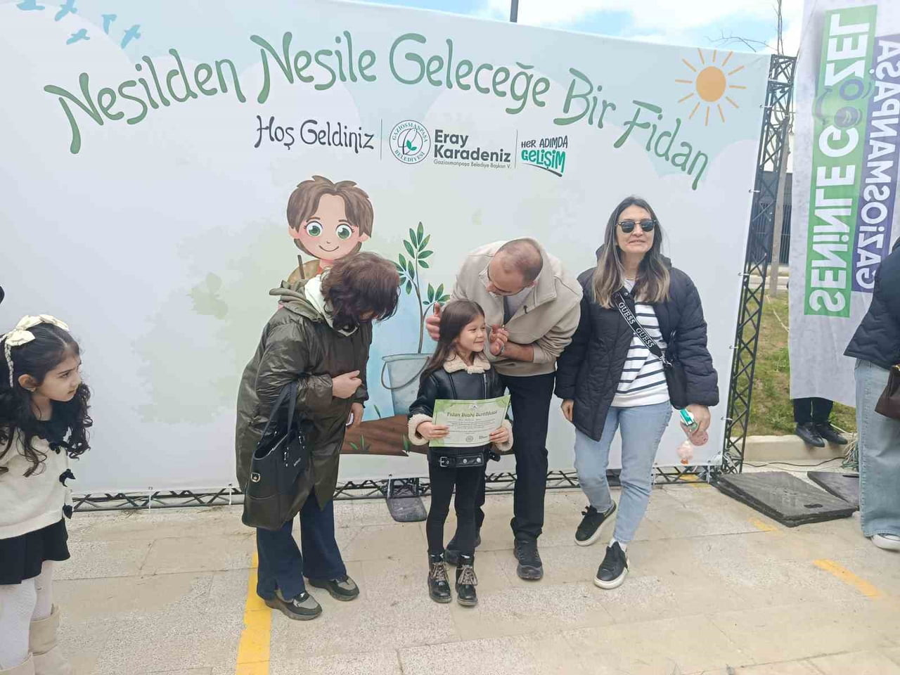 GAZİOSMANPAŞA BELEDİYESİ TARAFINDAN "NESİLDEN NESİLE FİDAN DİKİMİ PROJESİ" KAPSAMINDA...