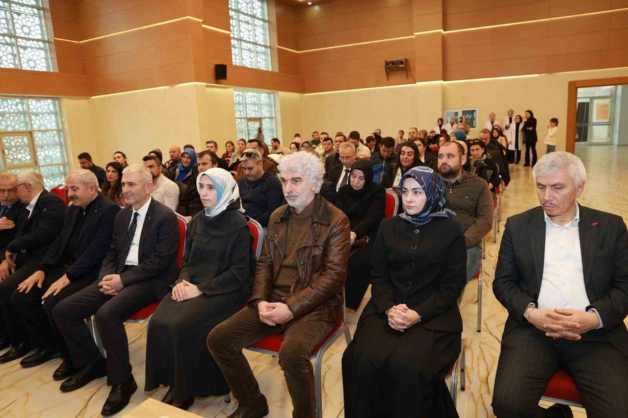 GEBZE'DE ÖZEL YETENEKLİ ÖĞRENCİLERİ BİLİM, TEKNOLOJİ VE FELSEFEYLE BULUŞTURMAYI HEDEFLEYEN "CEVHER...