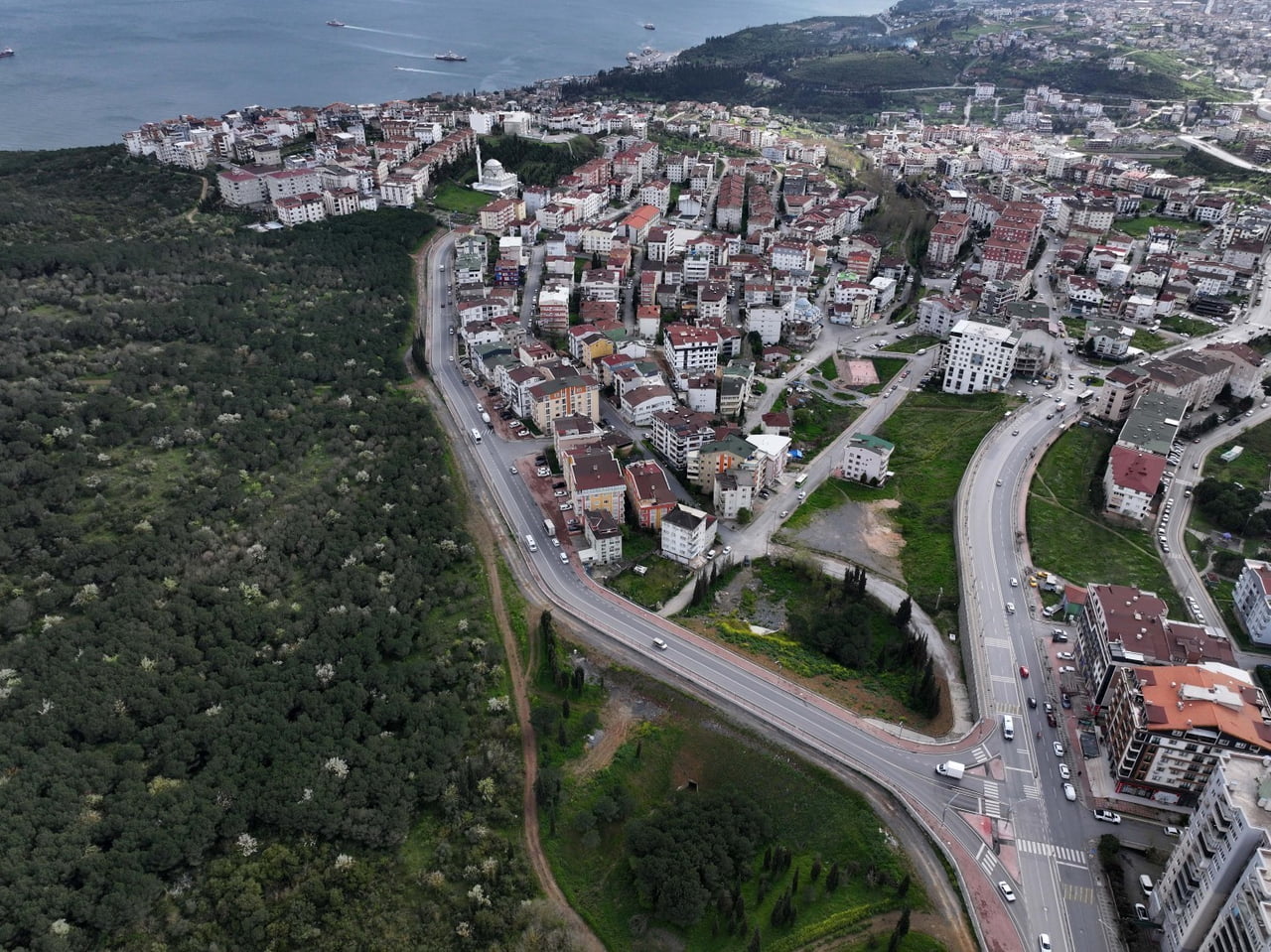 GEBZE İLÇESİNDEKİ ANKARA, HAYRİ MACAR VE YENİ BAĞDAT CADDELERİ İLE MUDARLI YOLU'NDA YÜRÜTÜLEN...