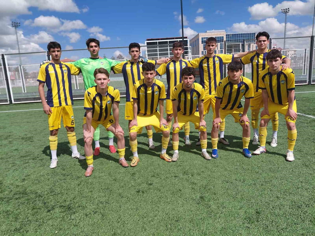 GELİŞİM U-19 LİGİ 8. GRUP’TA OYNANAN 26. HAFTA MAÇINDA TALAS BELEDİYESPOR, SÜMER STADI'NDA...
