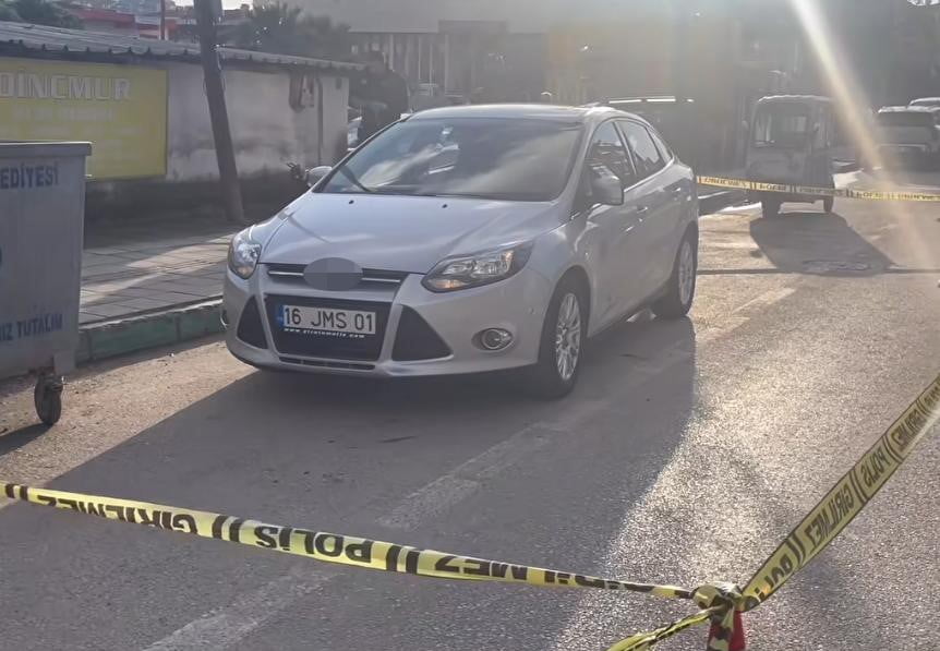 GEMLİK’TE SİLAHLI SALDIRIYA UĞRAYAN 62 YAŞINDAKİ MEHMET AKTAŞ, YARALI HALDE ARACIYLA KAÇARAK POLİS...