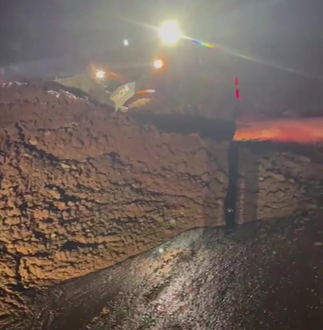 GERCÜŞ’TE HEYELAN: KÖY YOLLARI EKİPLERİN YOĞUN MESAİSİYLE AÇILDI