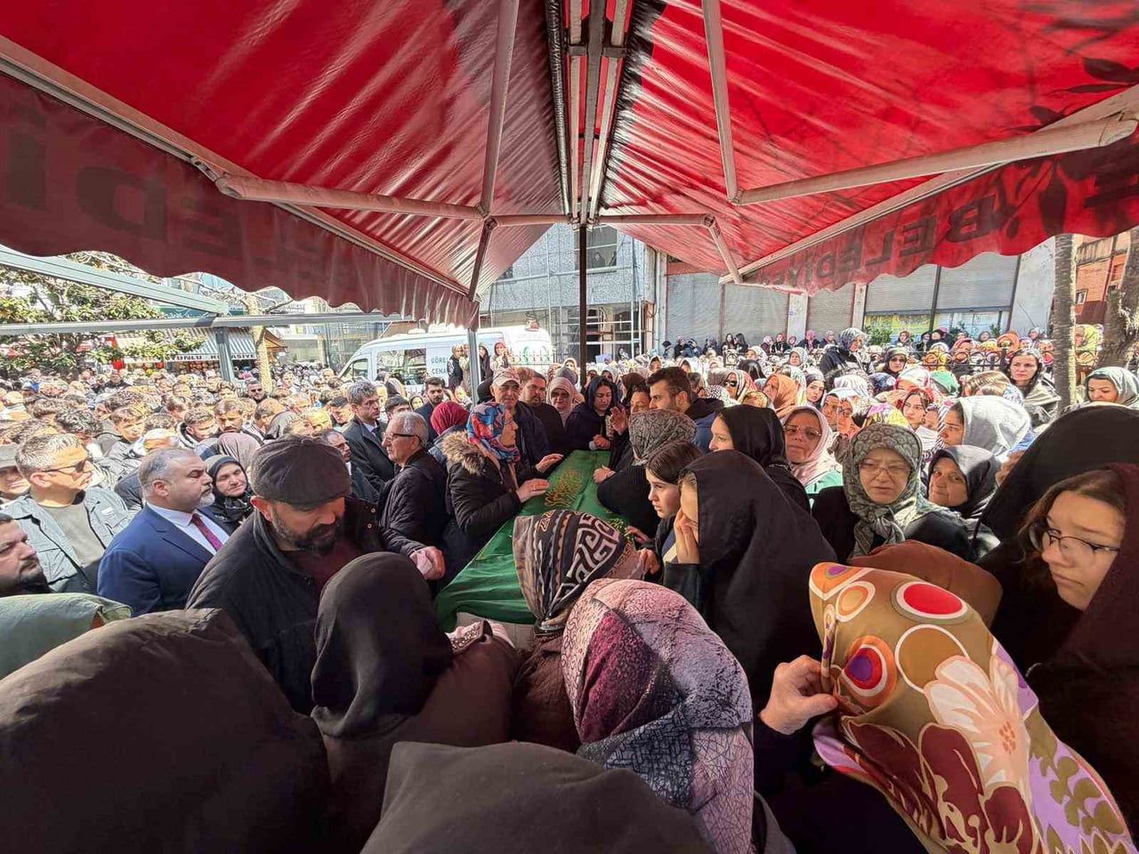 GİRESUN'UN GÖRELE İLÇESİNDE BİR SÜRE ÖNCE CHP'Lİ BELEDİYE BAŞKANI HASBİ DEDE'NİN TACİZİNE MARUZ...