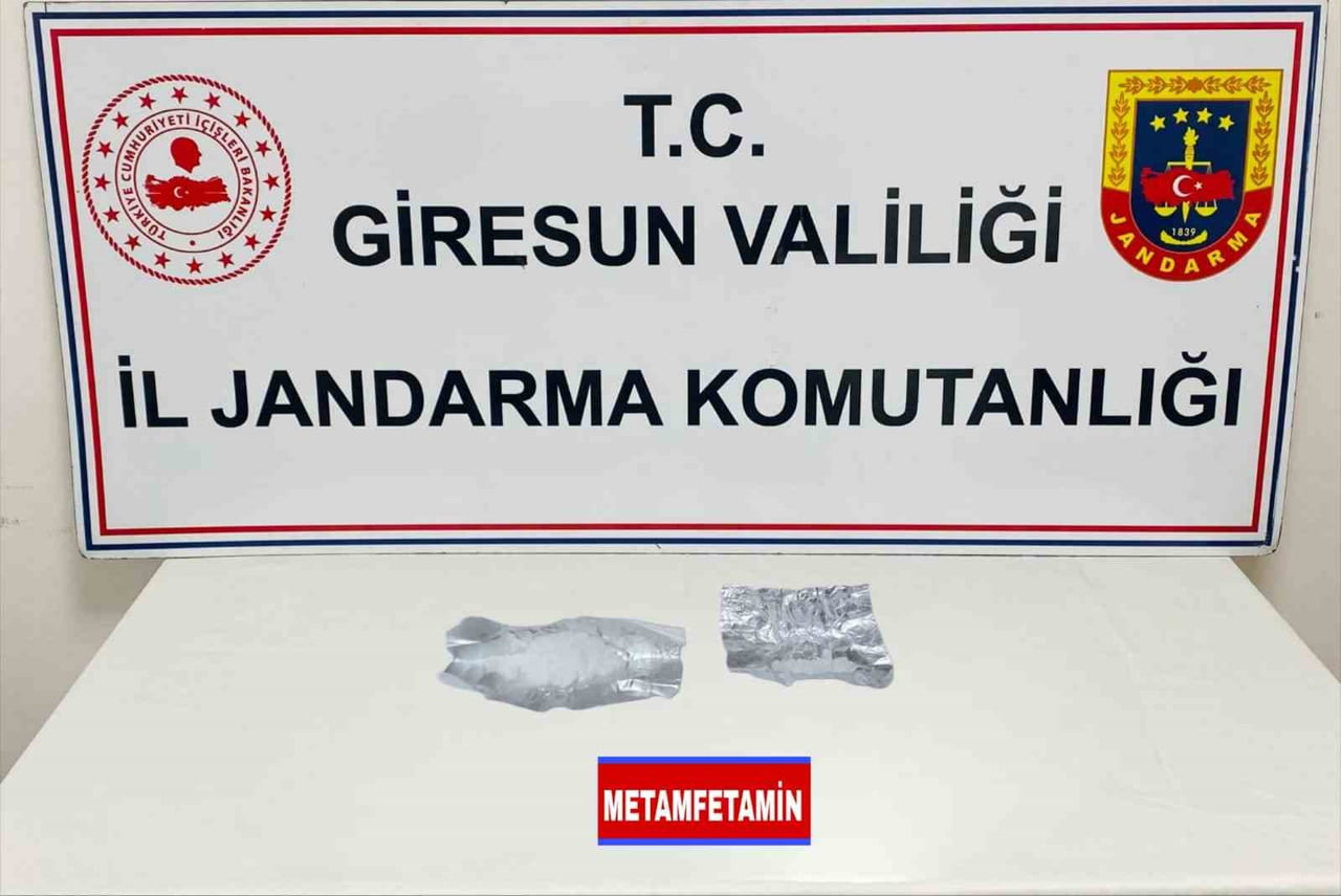 GİRESUN’DA JANDARMA EKİPLERİNCE DÜZENLENEN OPERASYONLARDA UYUŞTURUCU MADDE İLE KAÇAK ALKOL VE...