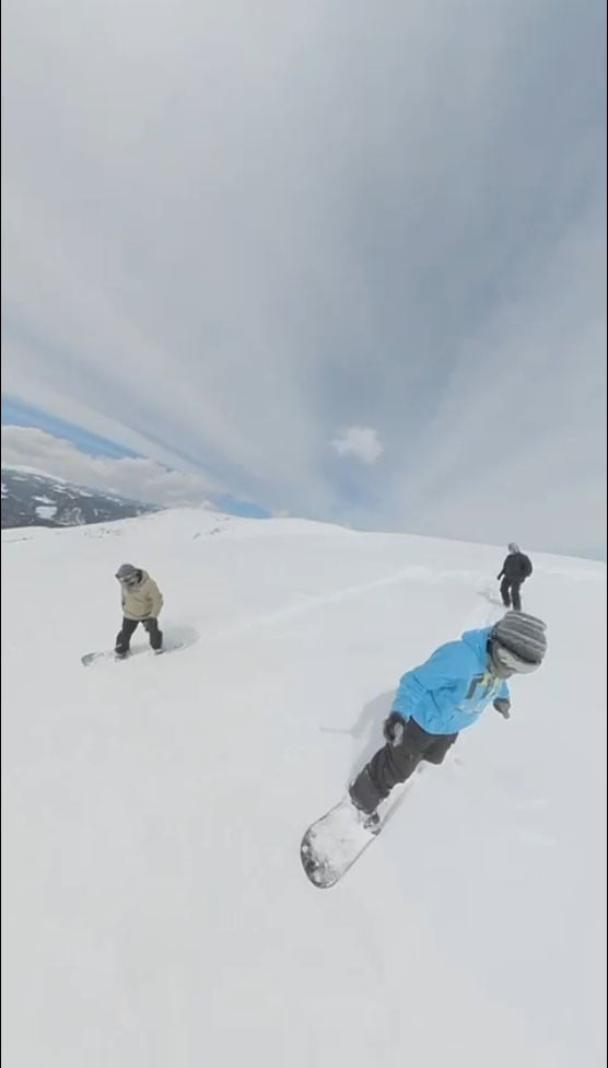 GİRESUN’UN KÜMBET YAYLASI’NDA BULUNAN KOÇKAYASI TABİAT PARKI, NİSAN AYINDA DA KIŞ SPORLARI...