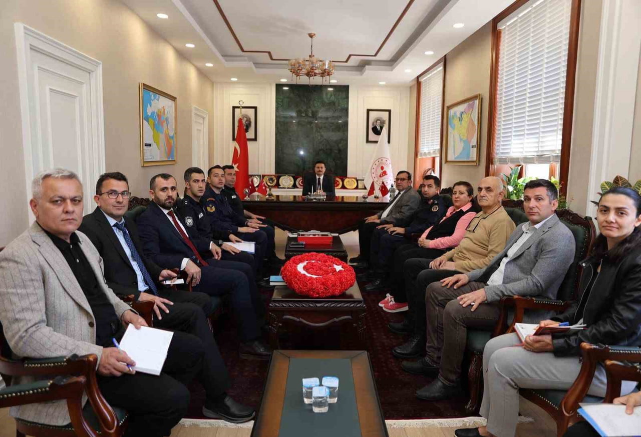 GÖKÇEADA’DA GÜVENLİK VE ASAYİŞ ALANINDA TOPLUMUN TÜM KESİMLERİNİ KAPSAYAN YENİ BİR YAKLAŞIM OLAN...