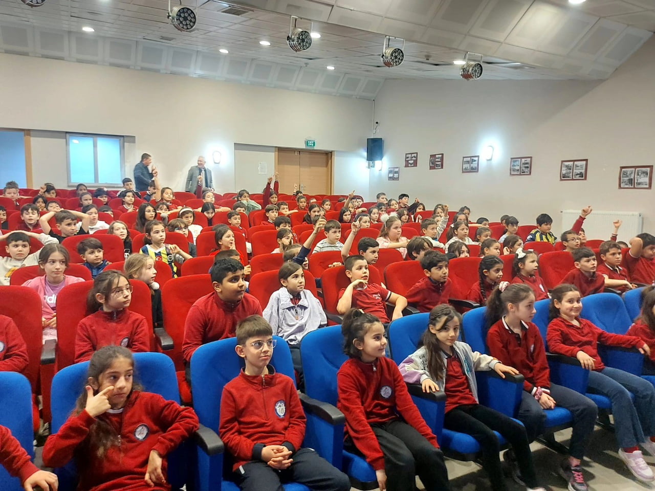 GÖLCÜK'TE ÖĞRENCİLERE YÖNELİK ÇEVRE BİLİNCİNİ ARTIRMAK AMACIYLA "SIFIR ATIK" EĞİTİMİ...