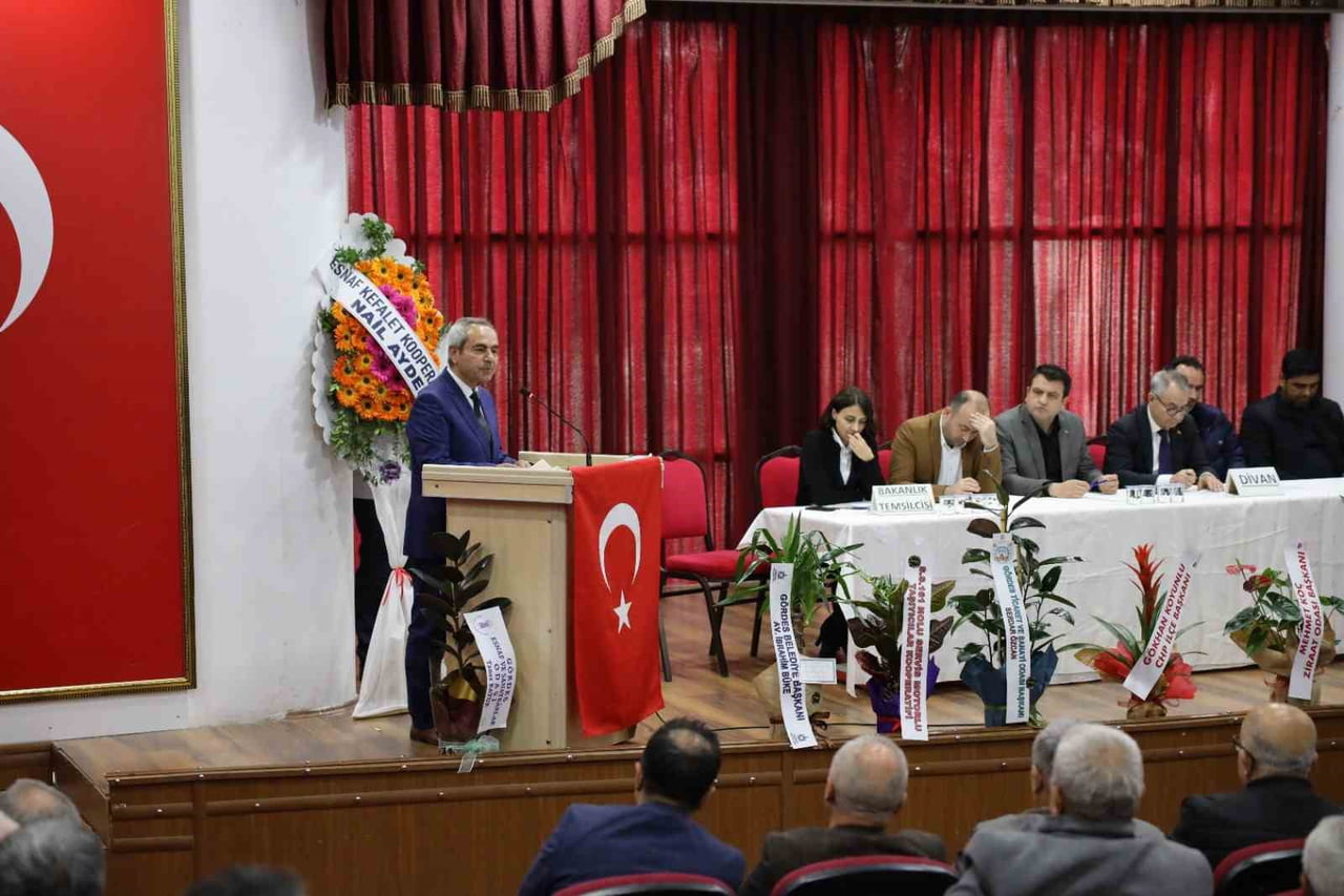 GÖRDES ŞOFÖRLER VE OTOMOBİLCİLER ESNAF ODASI’NIN GENEL KURULUNDA MEVCUT BAŞKAN MUSTAFA KARAASLAN...