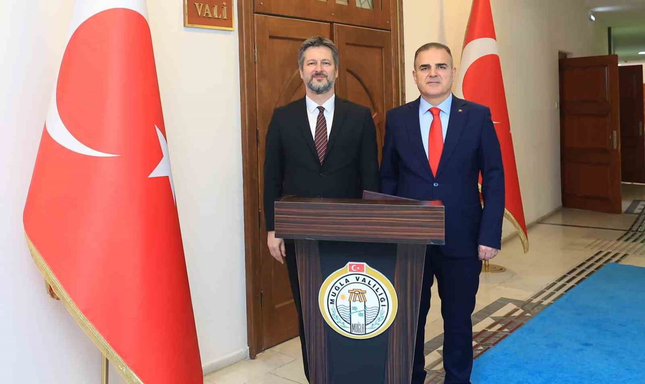 GÖREV SÜRESİ BİTEN MACARİSTAN BÜYÜKELÇİSİNDEN VALİ AKBIYAK’A VEDA ZİYARETİ