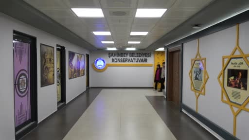 Görme engelli Umut, Aşık Veysel'in yolundan gidiyor